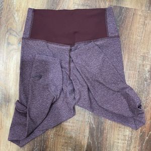 Nike plum high waisted leggings size medium. Barely worn, excellent condition